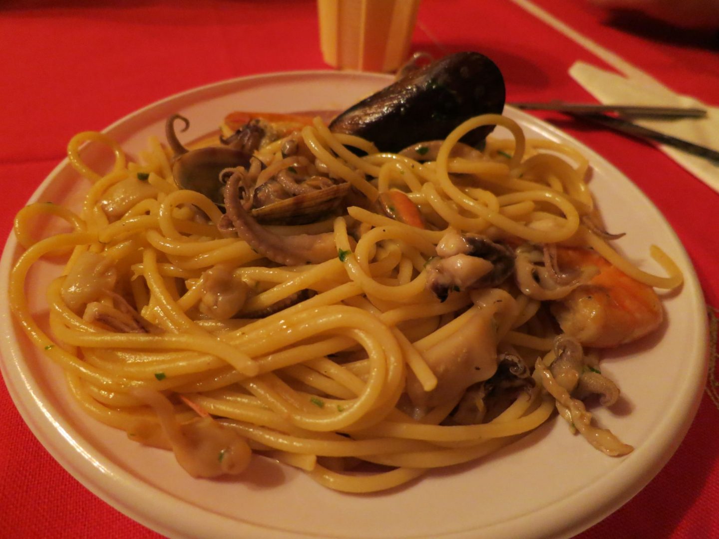 Spaghetti with various seafood
