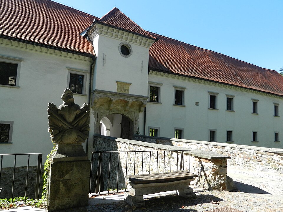File:Fužinski grad (1).JPG