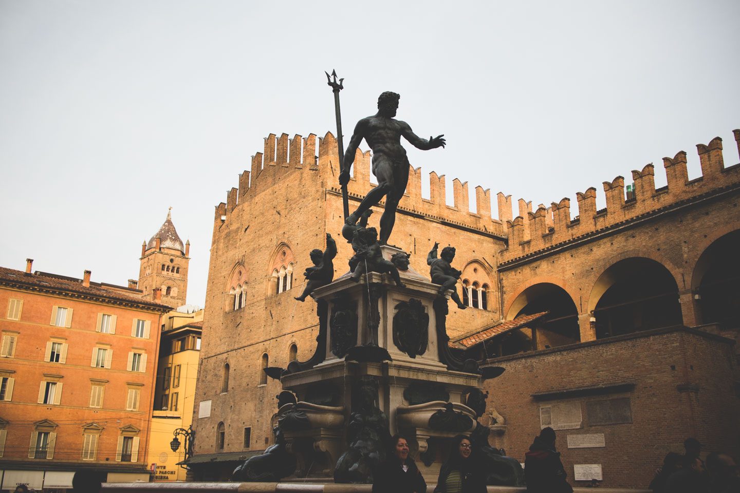 fountain of neptune bologna