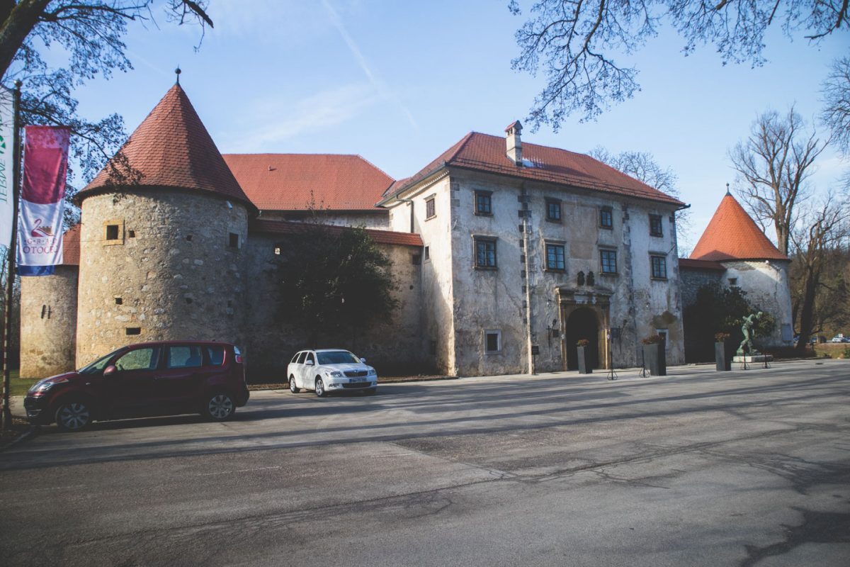 dolenjska slovenia otočec castle