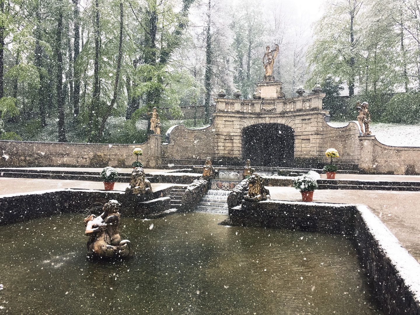 hellbrunn trick fountain