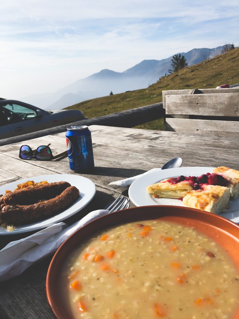 ricet, struklji, velika planina at gostišče zeleni rob