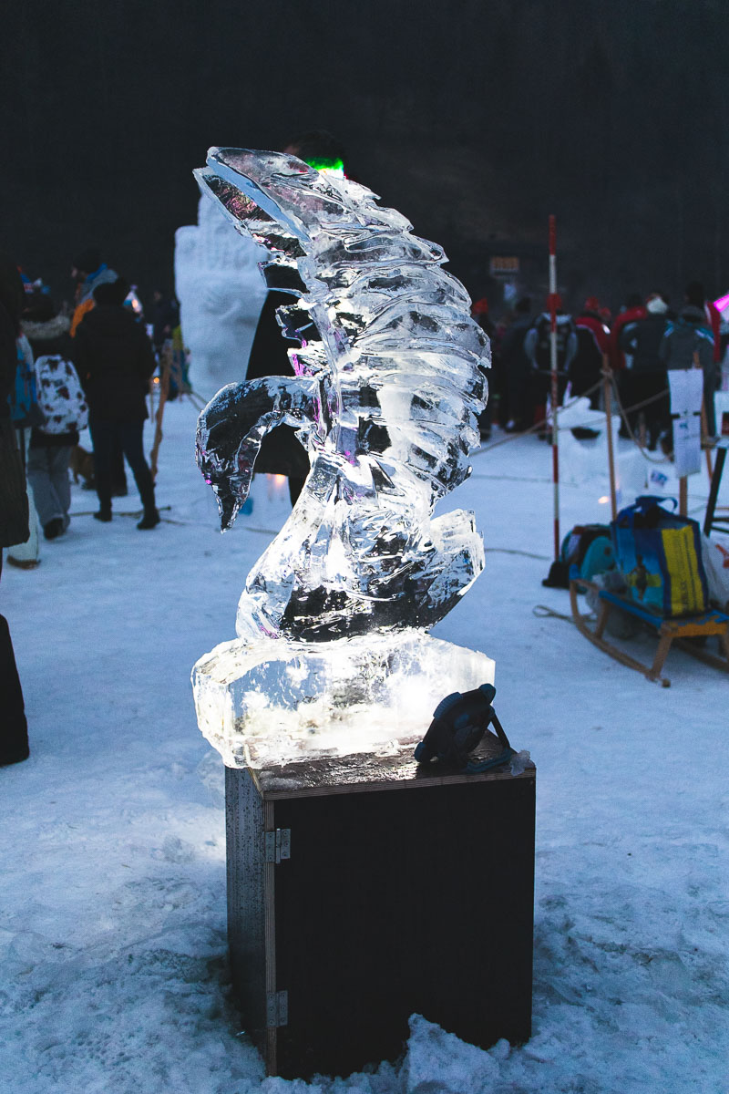 ice swan sculpture
