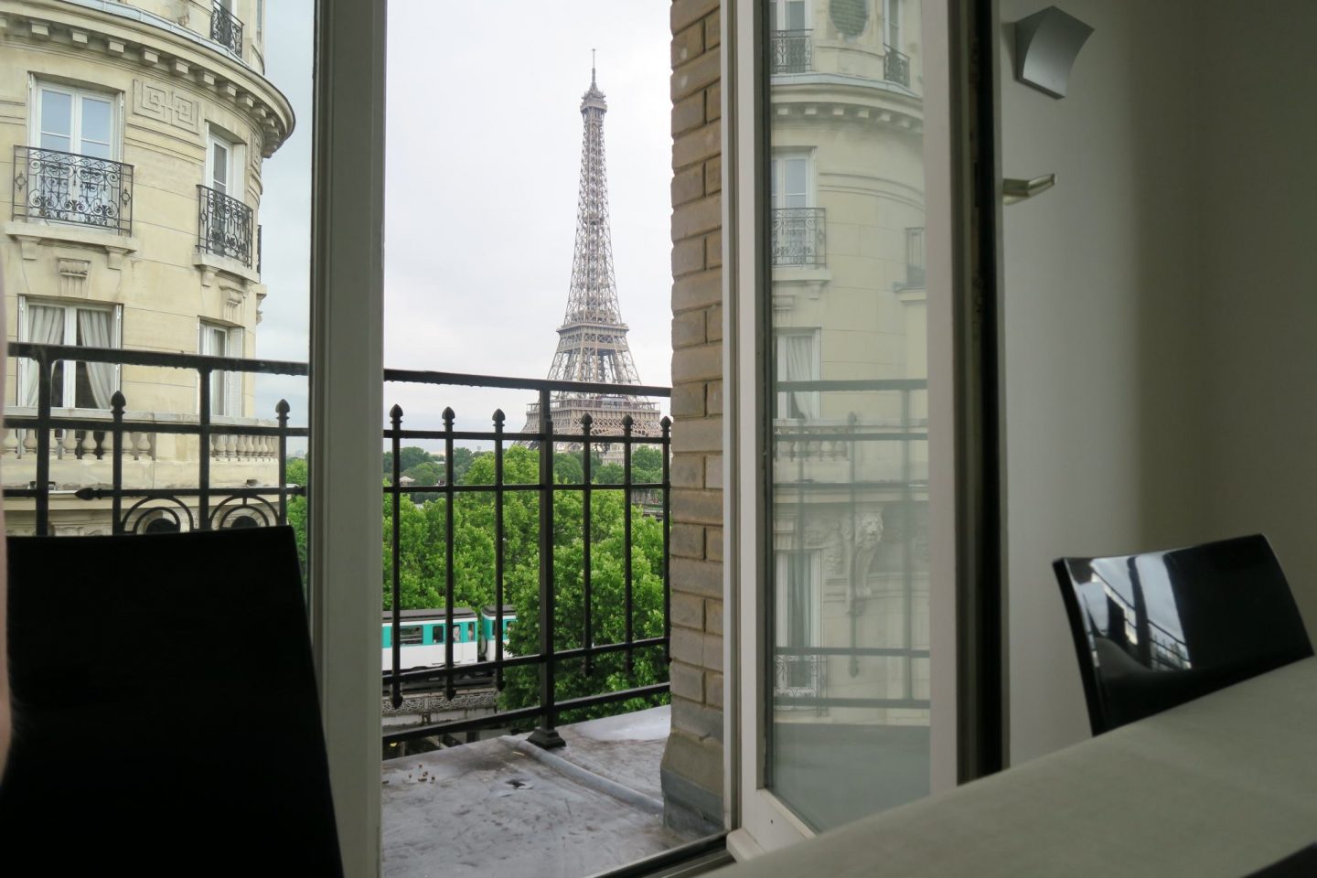 paris france airbnb