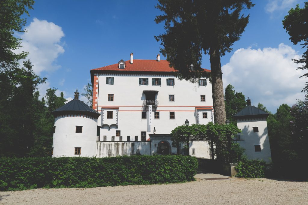 snežnik castle