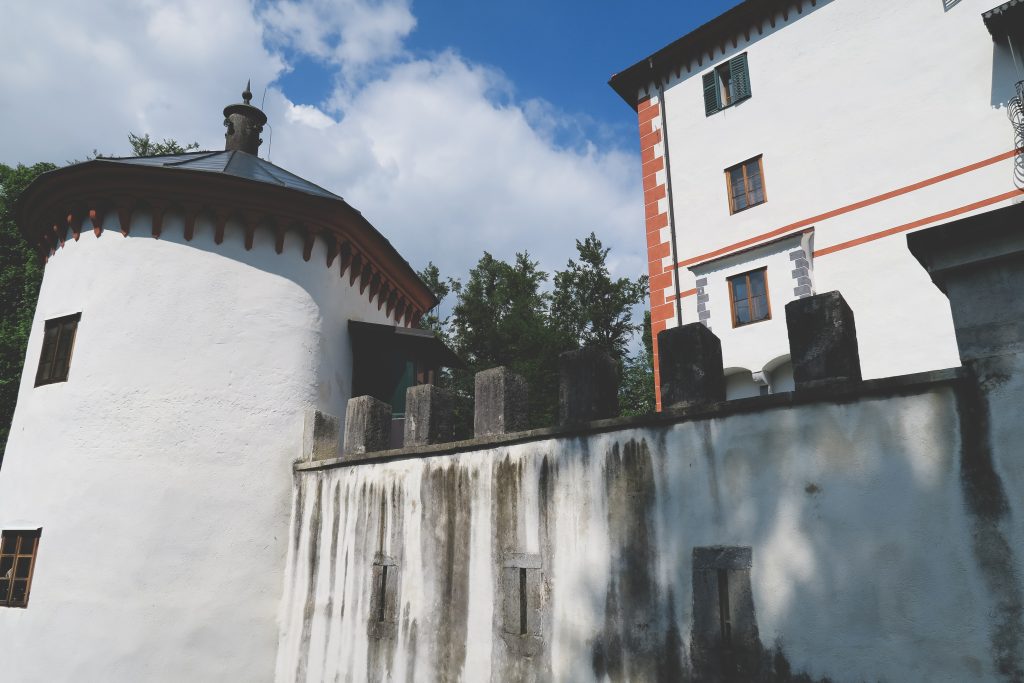 snežnik castle